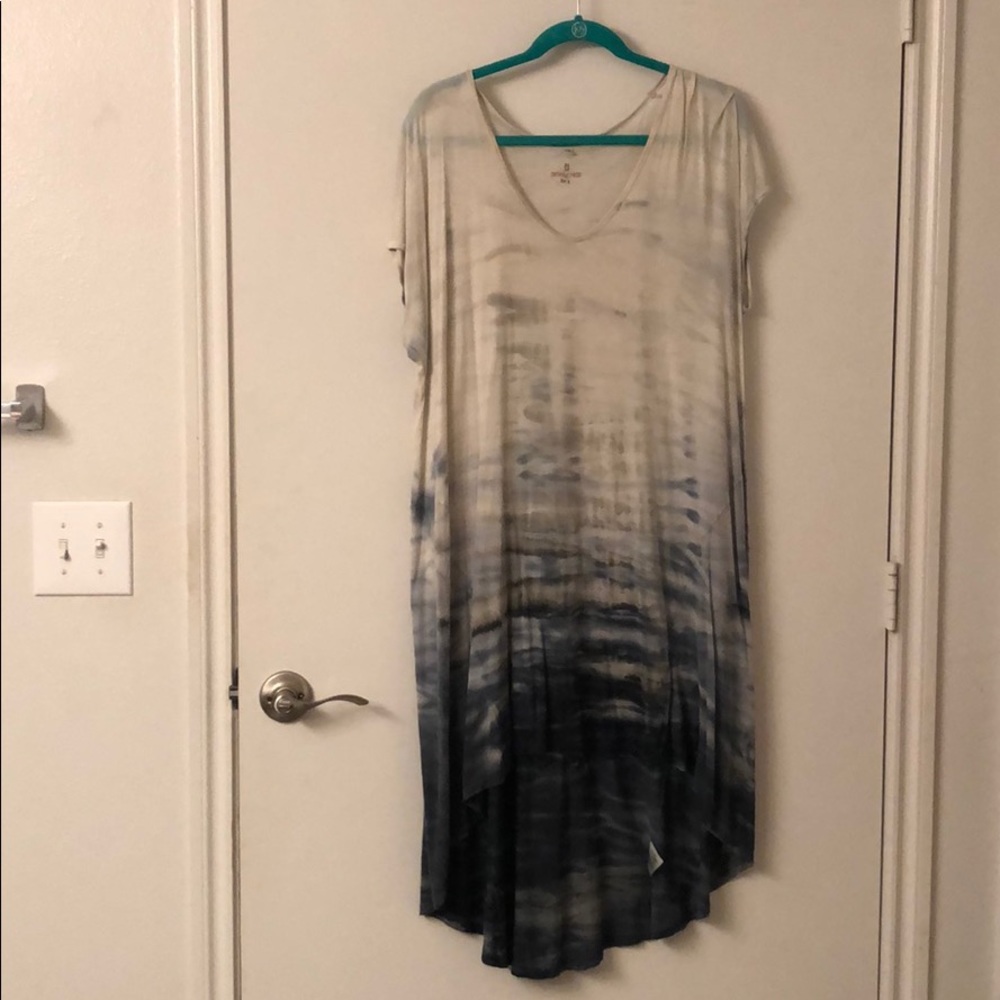 Short sleeve dress